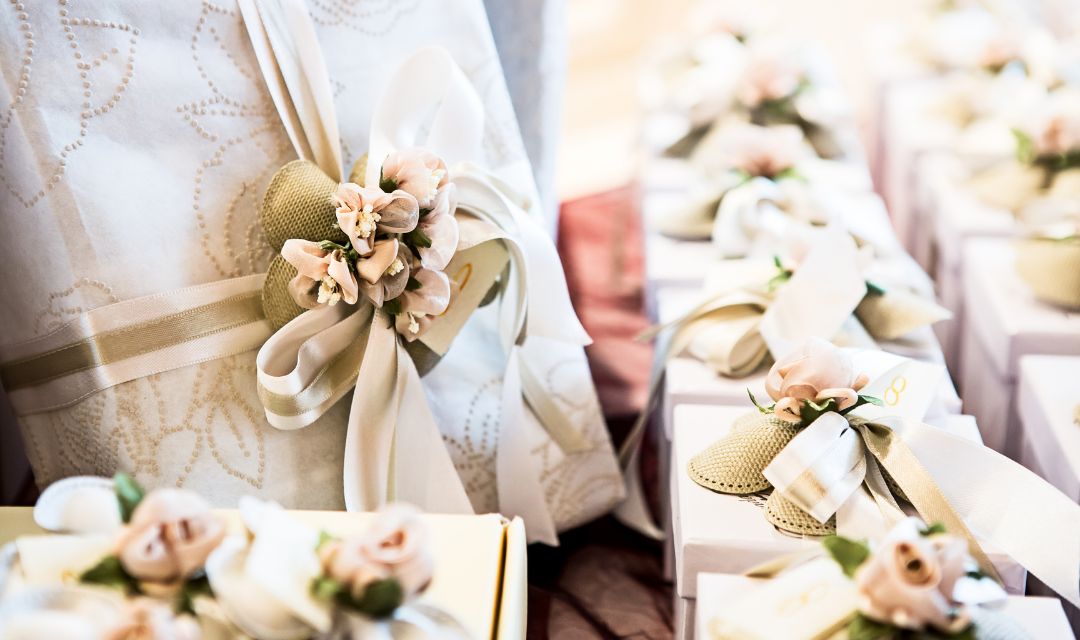 結婚内祝いで喜ばれるおすすめギフト10選！選び方やマナーも解説