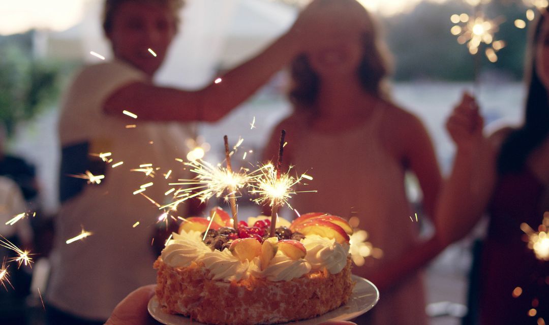 【失敗しない】誕生日プレゼントの相場はいくら？