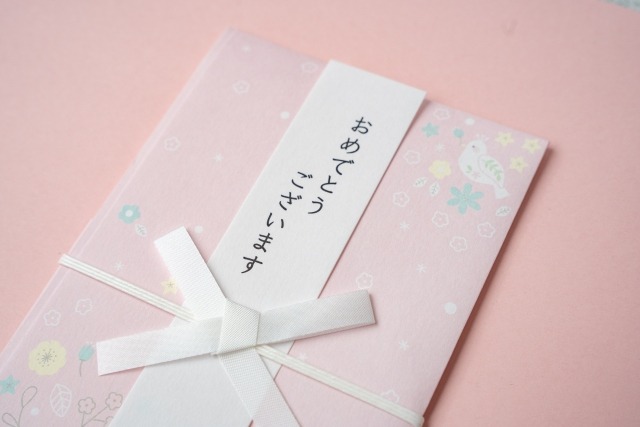 出産祝いを連名で贈る際のマナー