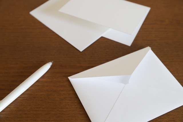 新築内祝いに添えるメッセージカードの文例集