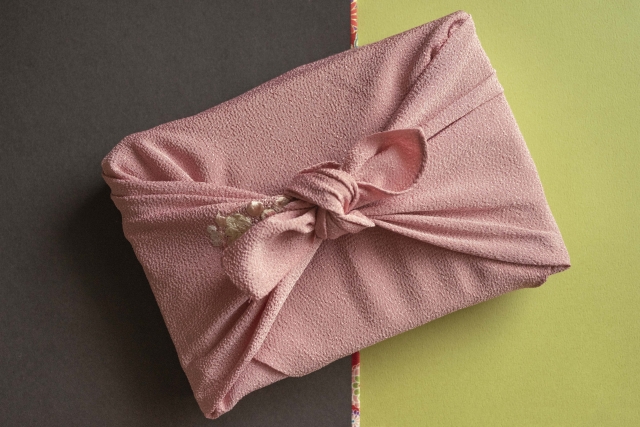 目上の人へ贈るギフトのタブーとは？贈ると喜ばれるギフトも合わせて紹介