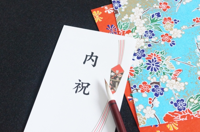 内祝いはいつ贈ればいいの？贈るタイミングやおすすめギフトも合わせて紹介