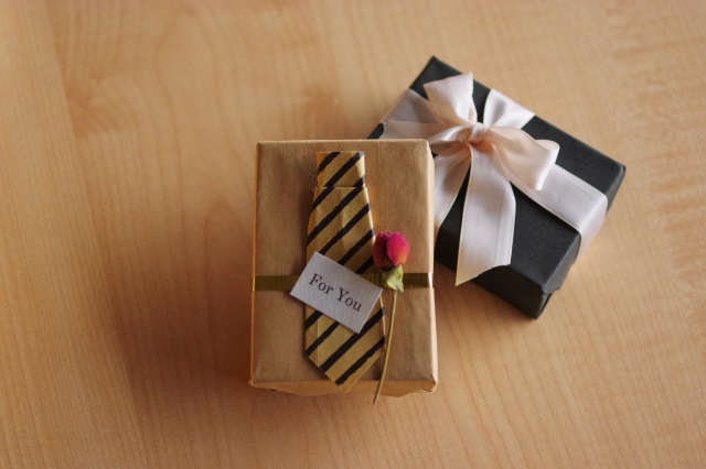 退職祝い人気ギフト|相場からおすすめギフトまで解説