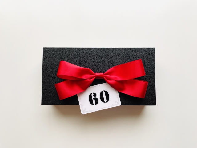 還暦祝いでどんなギフトを贈るべき？ 人気ギフトも合わせて紹介